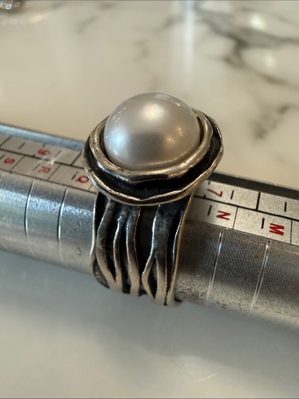 Vintage sterling silver and pearl ring, size 7.5-8